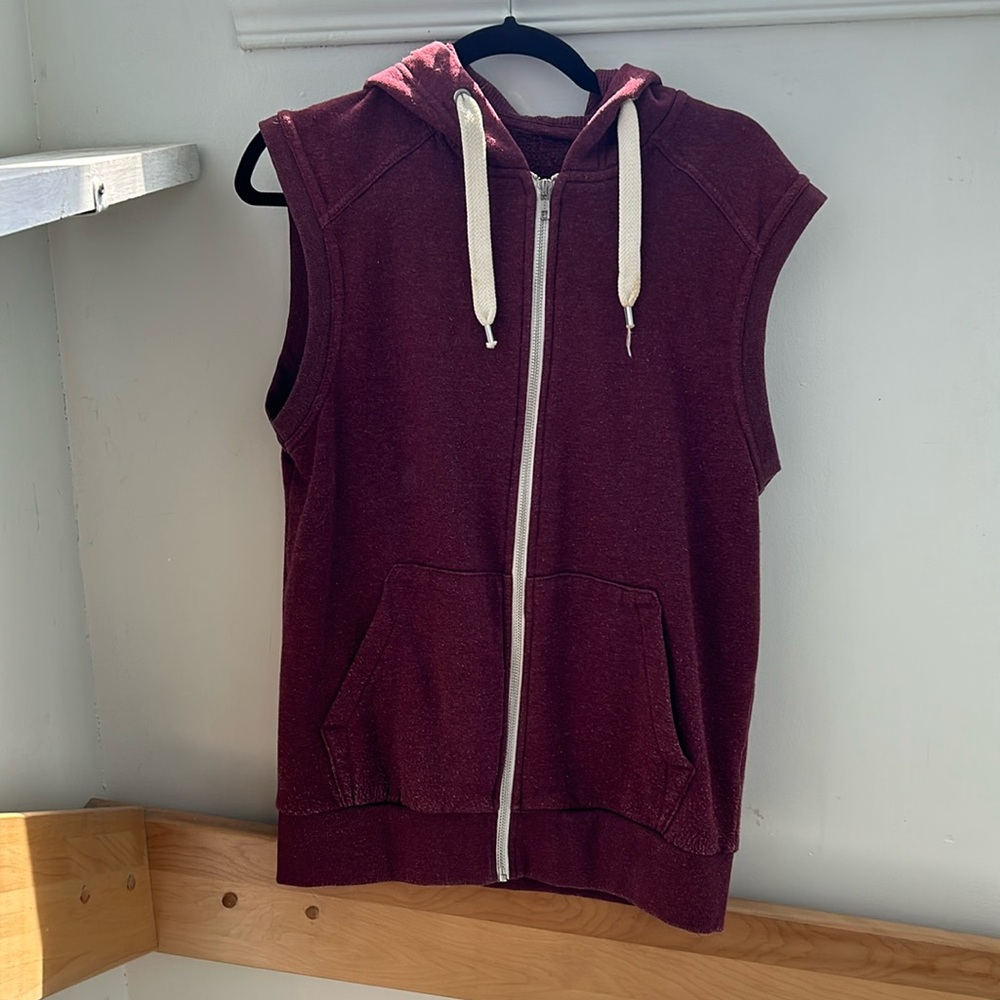 sleeveless hoodie